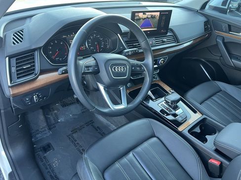 Used 2023 Audi Q5 2.0T Premium w/ Convenience Package image 13