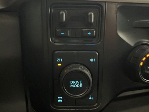 Used 2023 Ford F350 XLT AWD/4WD image 28