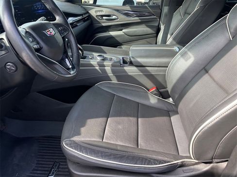 Used 2023 Cadillac Escalade Sport w/ Touring Package image 10