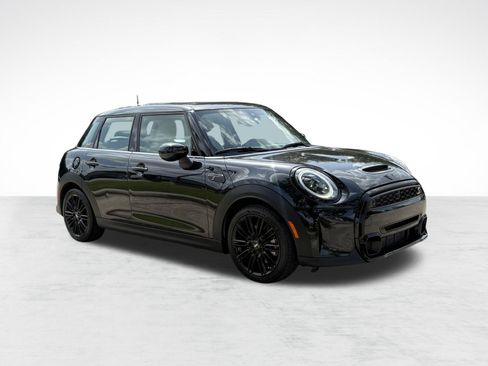Used 2023 MINI Cooper S FWD image 7