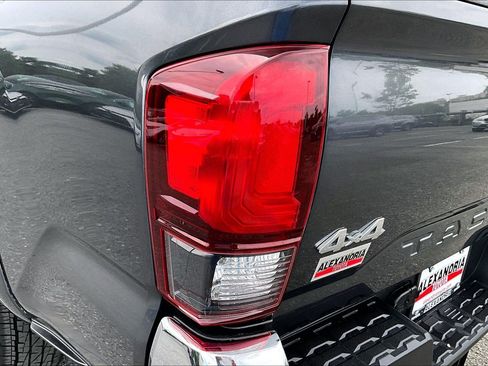 Used 2023 Toyota Tacoma SR5 AWD/4WD image 26