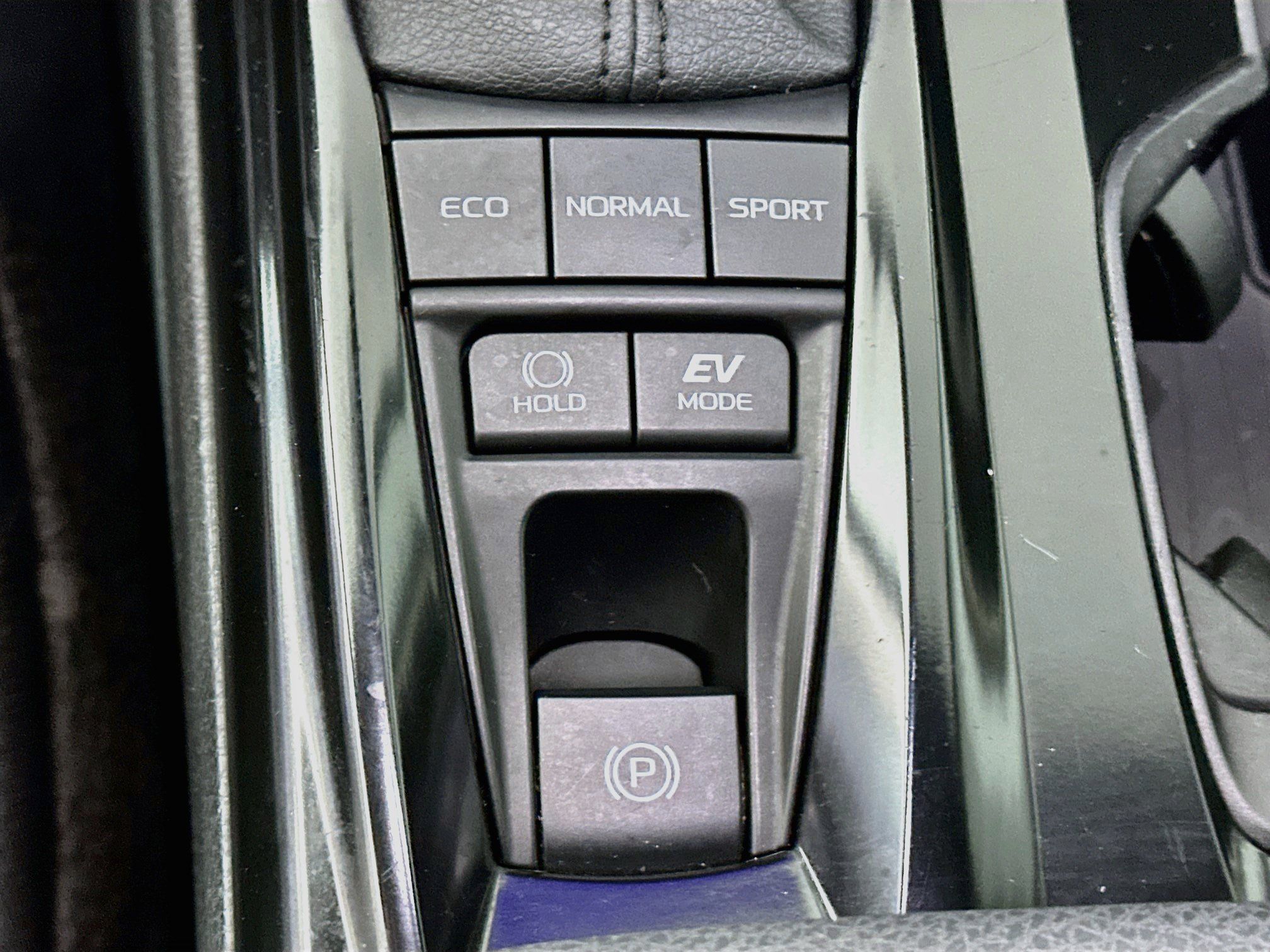 Used 2025 Toyota Camry SE w/ Multimedia Upgrade Package FWD image 26