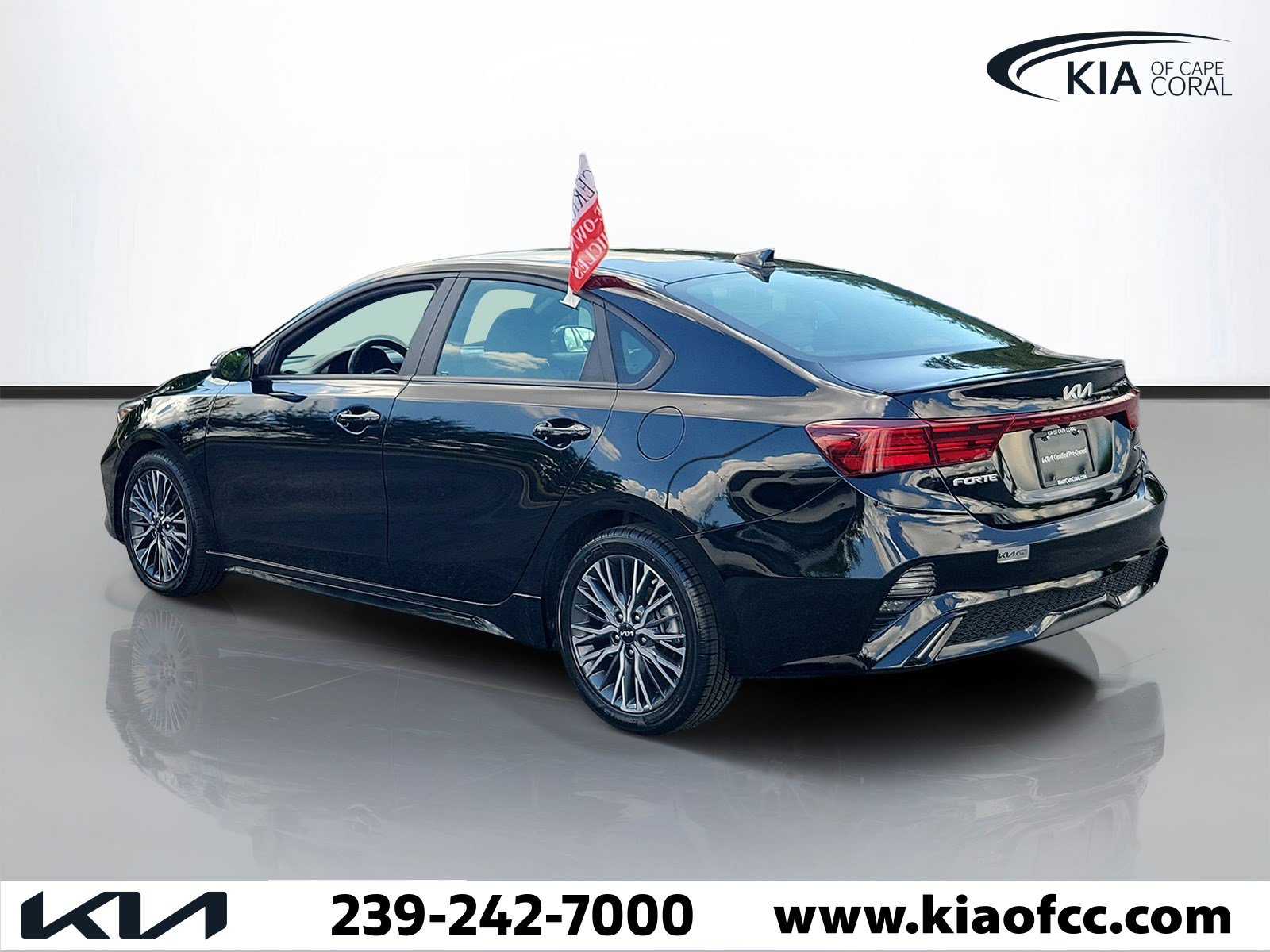 Certified 2023 Kia Forte GT-Line FWD image 4