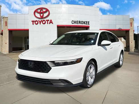 Used 2023 Honda Accord LX image 1