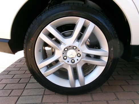 Used 2014 Mercedes-Benz ML 350 4MATIC w/ Premium 1 Package image 48