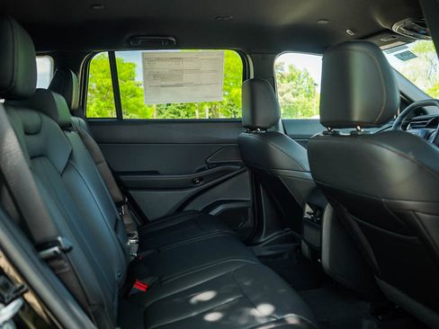 New 2026 Jeep Cherokee Limited AWD/4WD image 13
