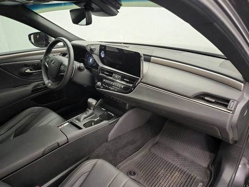 Used 2024 Lexus ES 300h F Sport w/ Accessory Package (Z2) FWD image 40