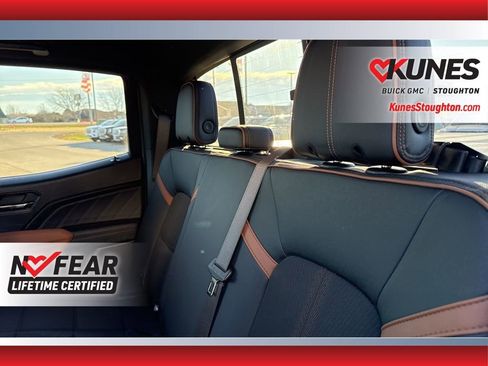 Used 2024 GMC Canyon AT4 image 36