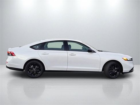 New 2025 Honda Accord SE image 4