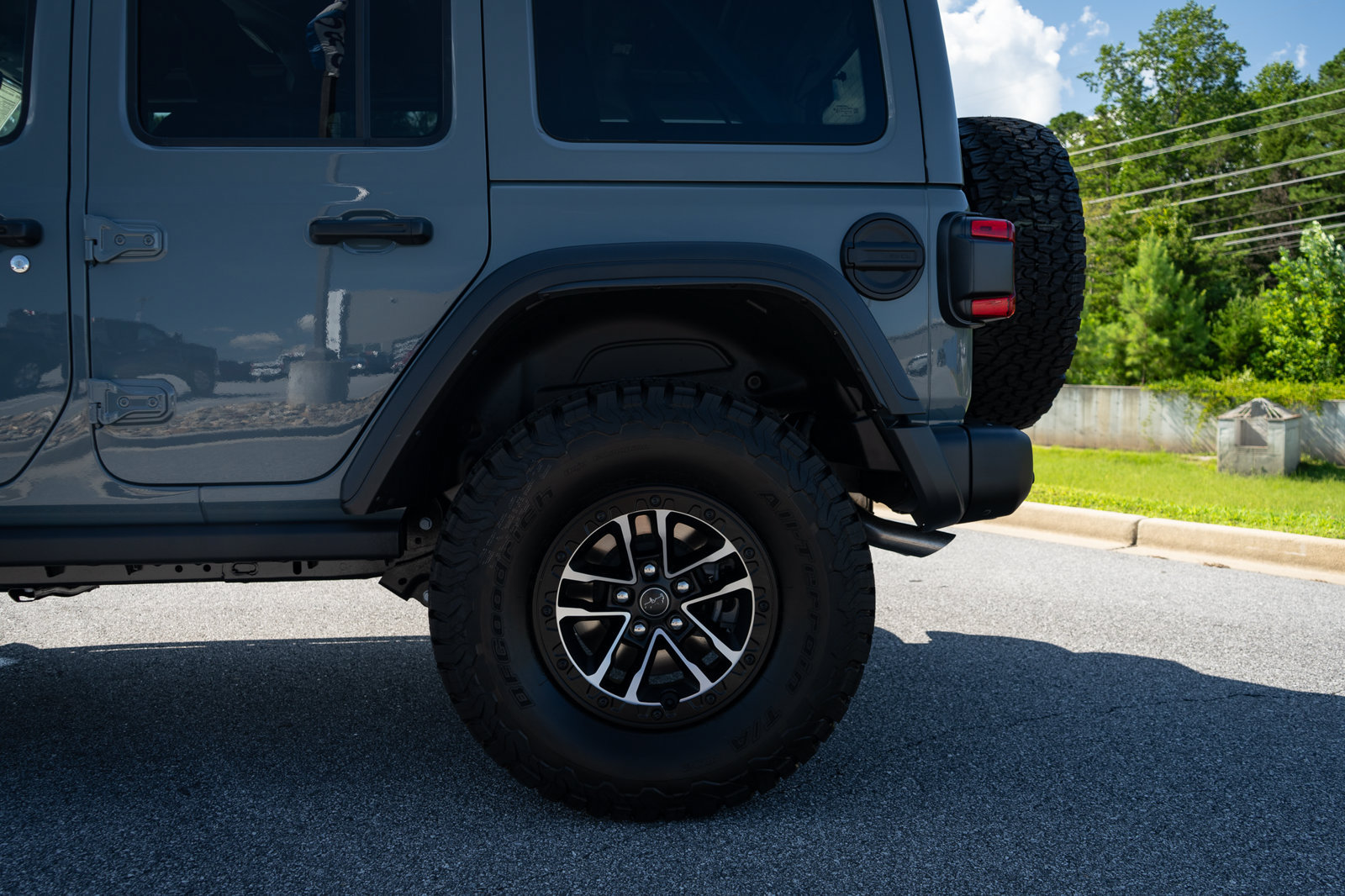 New 2026 Jeep Wrangler Unlimited Rubicon 392 w/ Quick Order Package 27X Moab AWD/4WD image 17