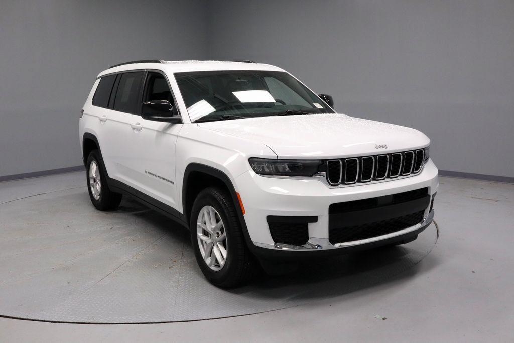Used 2024 Jeep Grand Cherokee L Laredo w/ Trailer Tow Package AWD/4WD image 1