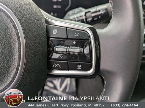 Certified 2025 Kia Sorento SX FWD image 21