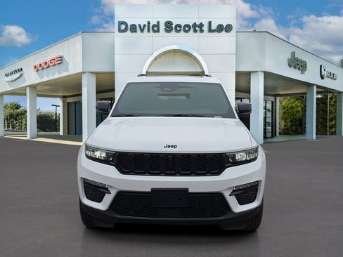 New 2025 Jeep Grand Cherokee Limited w/ Luxury Tech Group II image 2