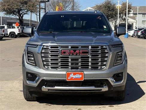 Used 2025 GMC Yukon XL Denali image 8