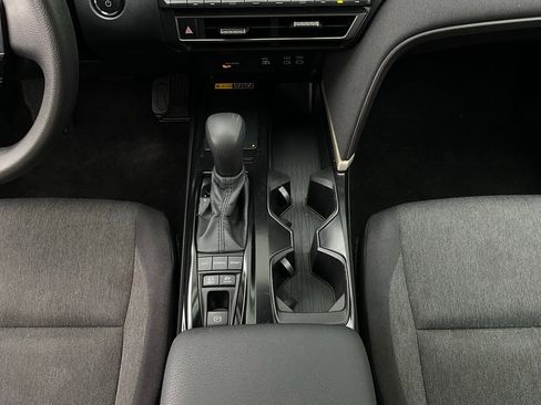 Used 2025 Toyota Camry LE image 14