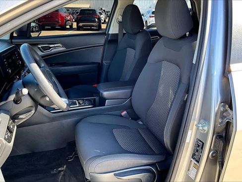 Used 2023 Kia Sportage LX AWD/4WD image 14