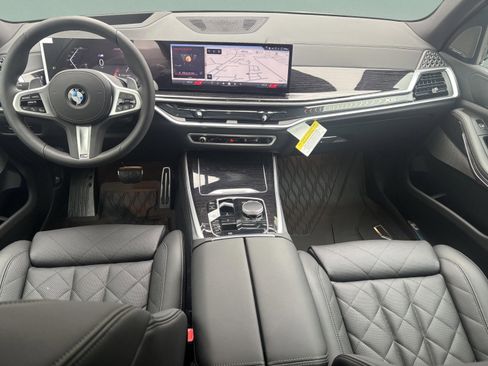 Used 2026 BMW X5 xDrive40i w/ M Sport Package image 8