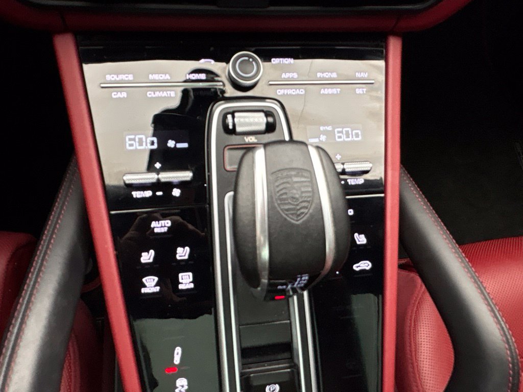 Certified 2023 Porsche Cayenne GTS AWD/4WD image 36