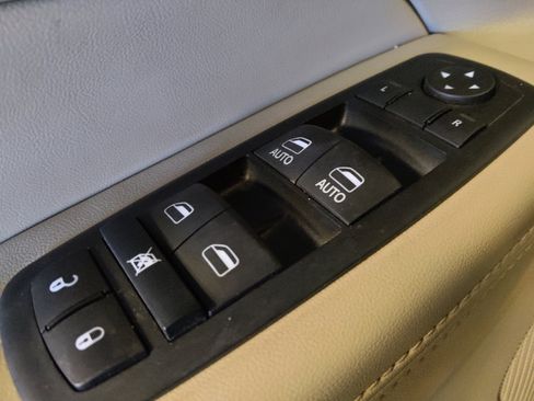 Used 2016 Jeep Grand Cherokee Laredo w/ Quick Order Package 23E image 27