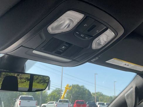 Used 2020 RAM 1500 Big Horn AWD/4WD image 25