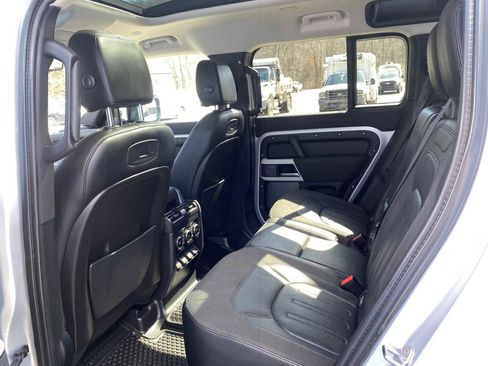 Used 2020 Land Rover Defender 110 First Edition image 10