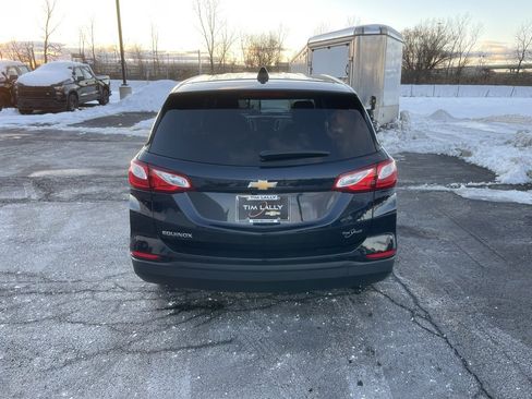 Used 2020 Chevrolet Equinox LS w/ LS Convenience Package image 6