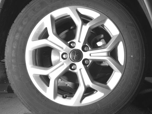 Used 2025 Jeep Compass Latitude image 15