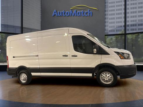 Used 2025 Ford Transit 250 148 Medium Roof Extended AWD w/ Load Area Protection Package image 14