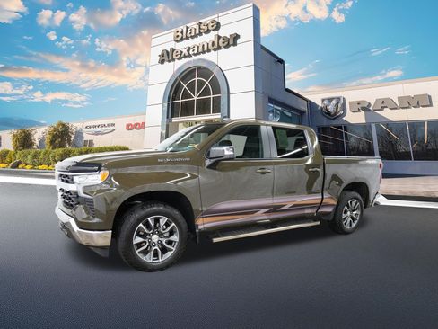 Used 2023 Chevrolet Silverado 1500 LT AWD/4WD image 10