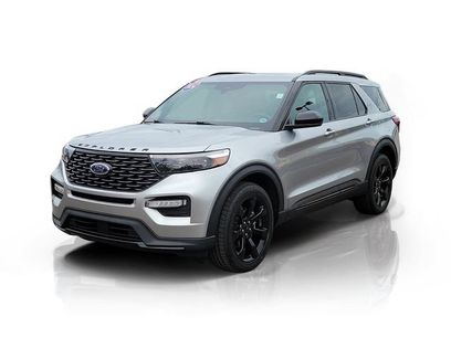 Used 2024 Ford Explorer ST-Line w/ Class IV Trailer Tow Package