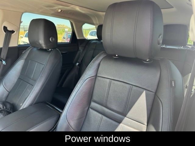 Used 2020 Land Rover Range Rover Evoque SE AWD/4WD image 13