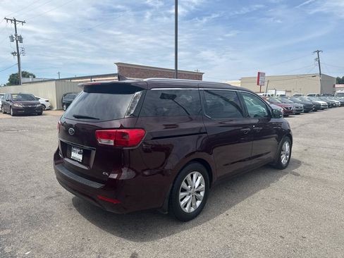 Used 2017 Kia Sedona EX FWD image 6