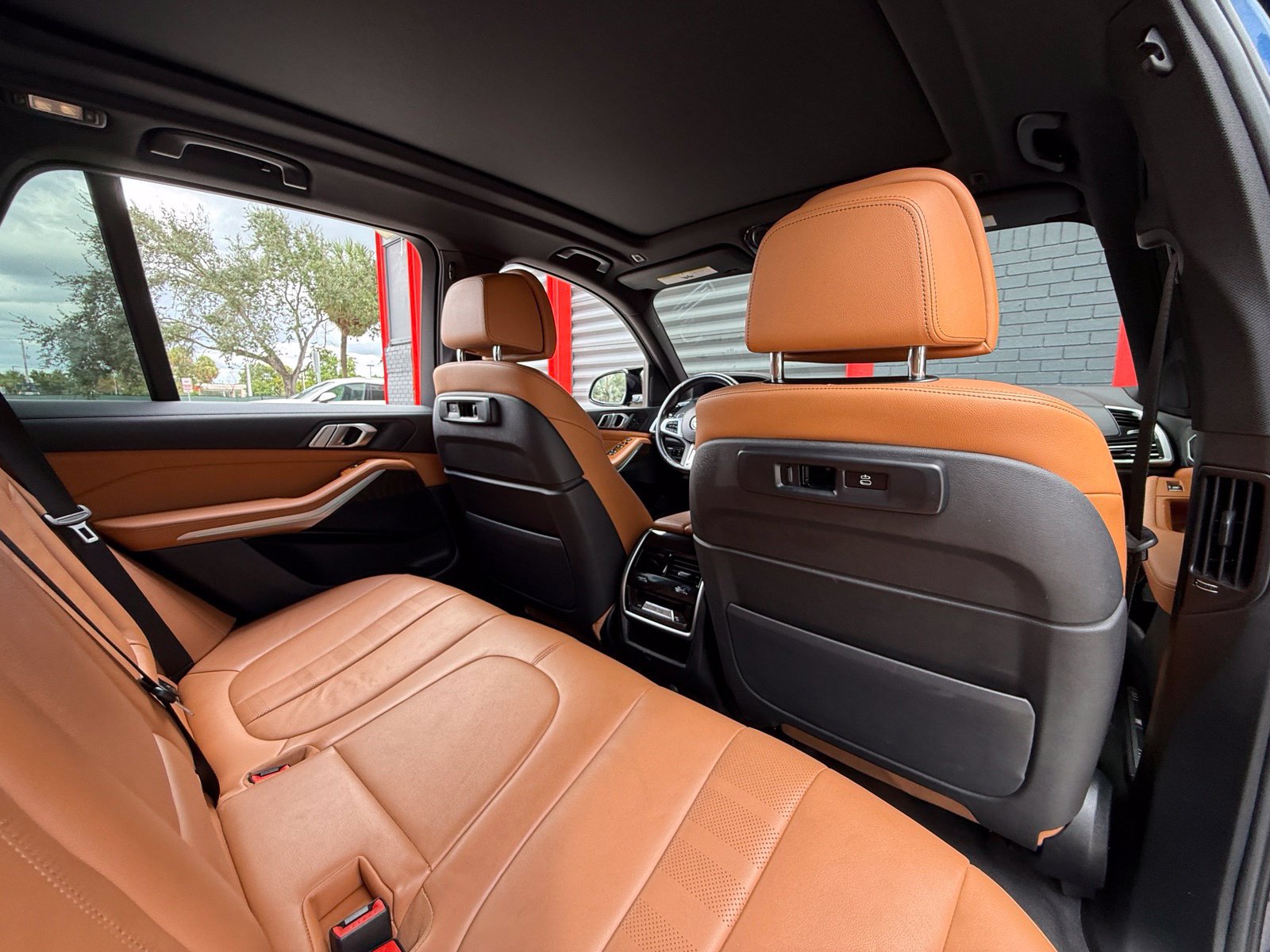 Used 2022 BMW X5 sDrive40i w/ M Sport Package RWD image 23