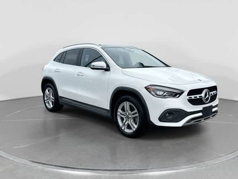Used 2023 Mercedes-Benz GLA 250 4MATIC image 2