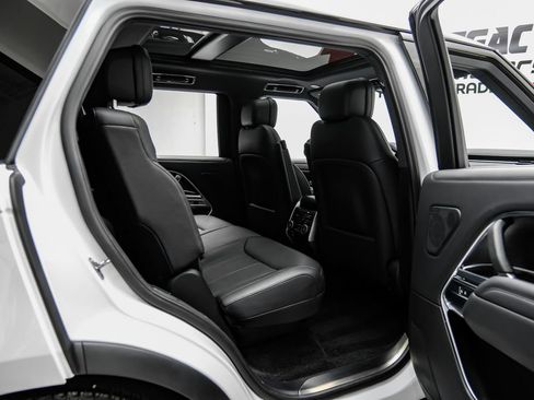 Used 2024 Land Rover Range Rover Long Wheelbase SE AWD/4WD image 48