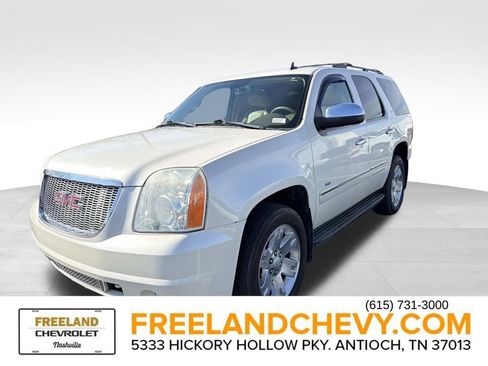 Used 2011 GMC Yukon SLT w/ SLT Chrome Package image 5