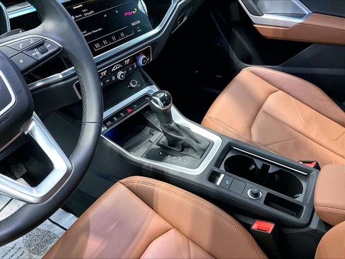 Used 2024 Audi Q3 2.0T Premium Plus w/ Premium Plus Package image 15