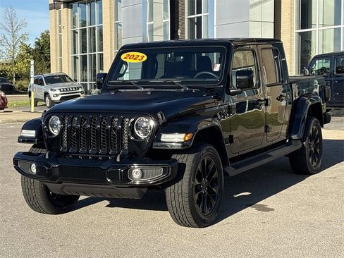 Used 2023 Jeep Gladiator Overland image 4