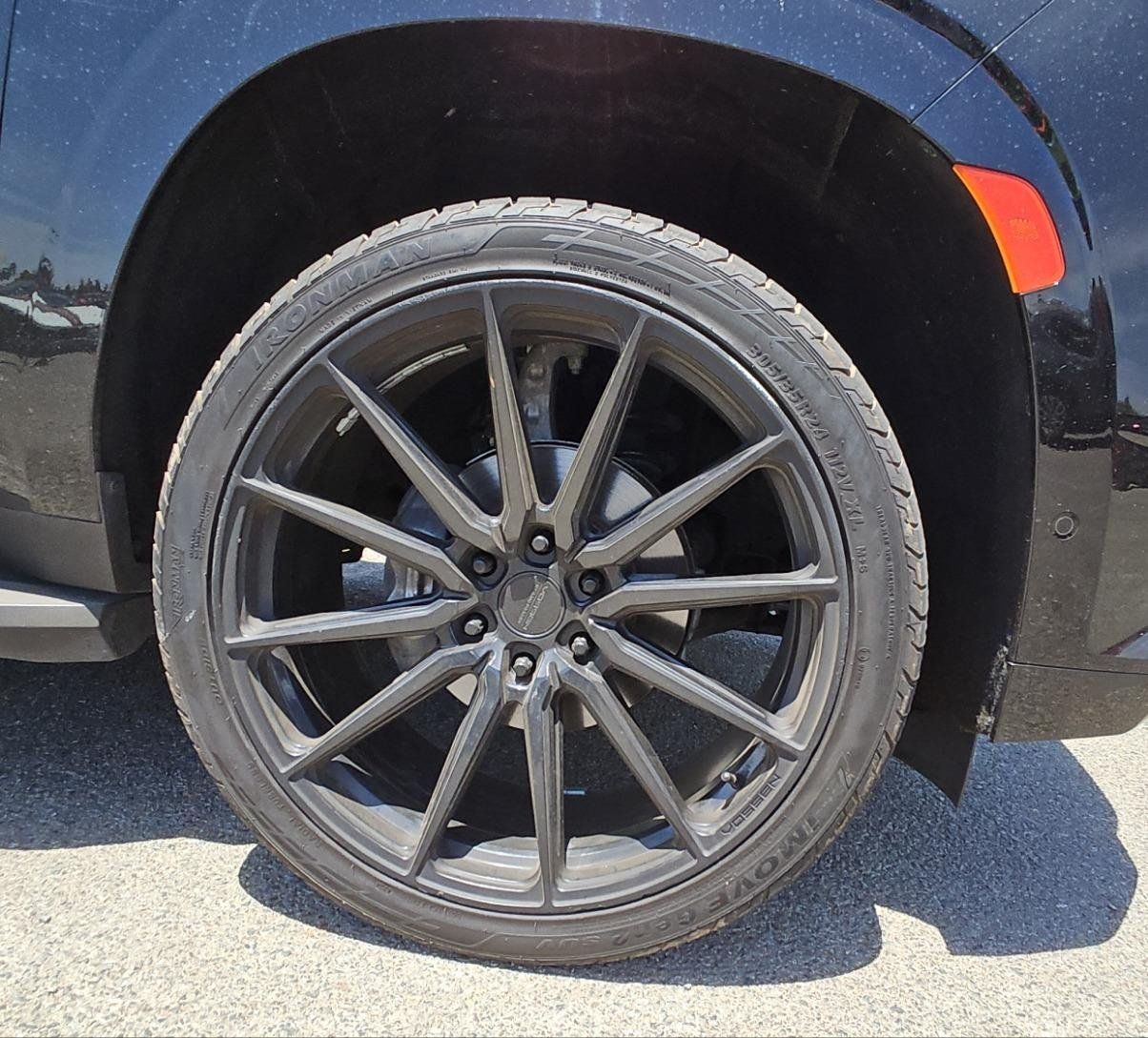 Used 2022 Cadillac Escalade Premium Luxury RWD image 23