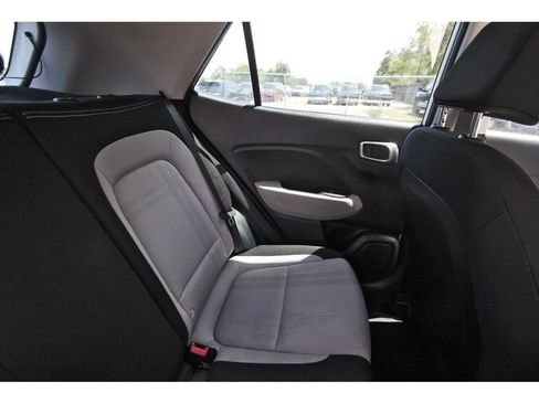 Certified 2025 Hyundai Venue SEL FWD image 13