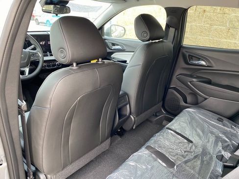 New 2026 Chevrolet Trax LT w/ Driver Confidence Package image 11