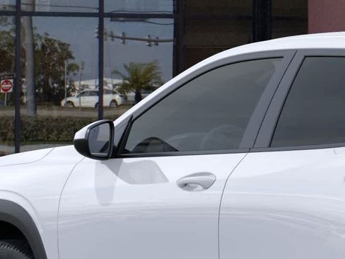 New 2026 Chevrolet Trax LS w/ LS Convenience Package FWD image 12