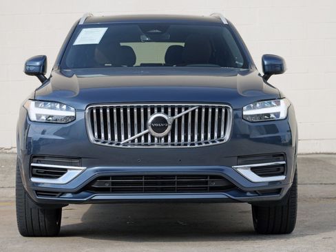 Used 2023 Volvo XC90 T8 Core AWD/4WD image 7