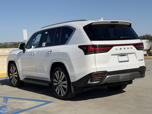 New 2026 Lexus LX 700h Luxury AWD/4WD image 8