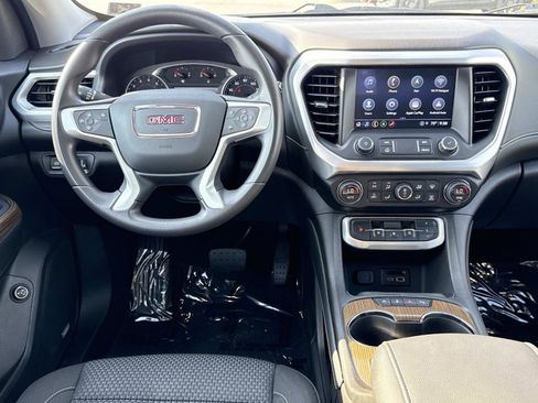 Used 2022 GMC Acadia SLE w/ Driver Convenience Package image 2