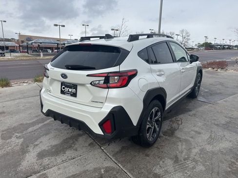 Used 2025 Subaru Crosstrek 2.0i Premium image 9