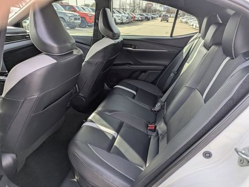 Used 2025 Toyota Camry SE image 27