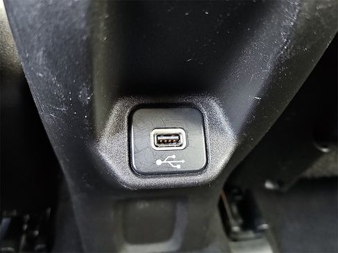 Used 2021 Jeep Renegade Latitude image 11