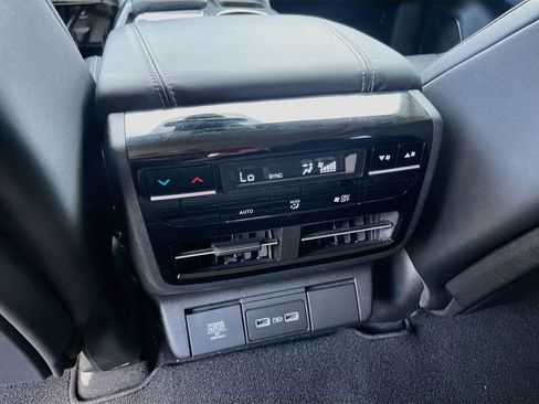 Used 2023 Acura MDX w/ Technology Package FWD image 27