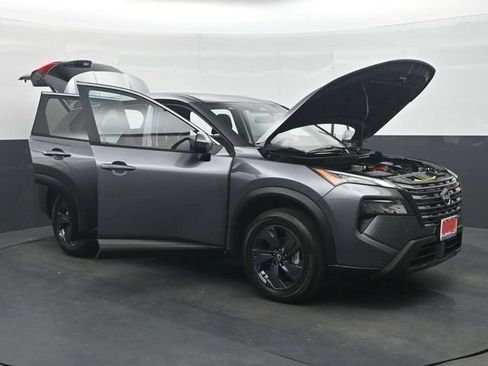 Used 2026 Nissan Rogue SV FWD image 34